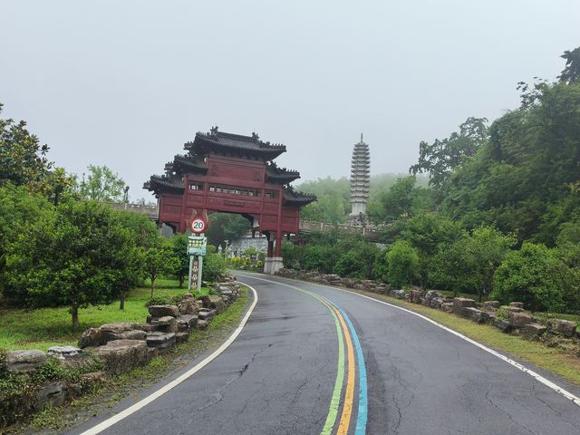 鎮江句容寶華山～千華古村～隆昌古寺遊記。