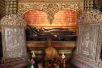 Explore the Spiritual Essence of Wat Xieng Thong in Luang Prabang, Laos