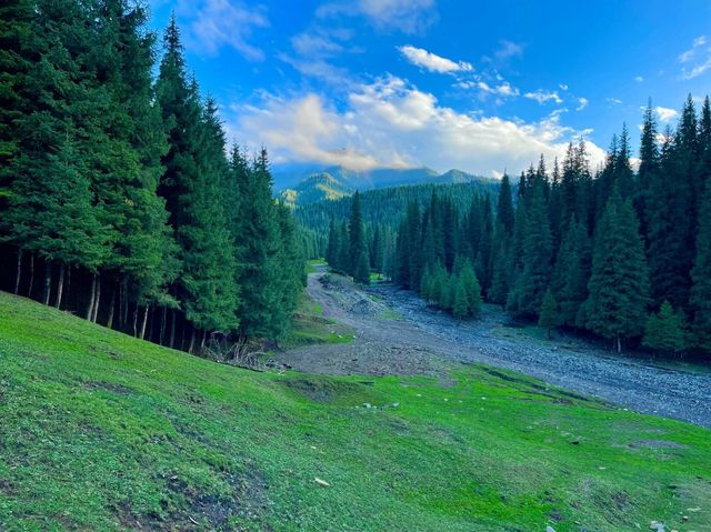走進呼圖壁南部山區，邂逅自然嘅綺夢之境