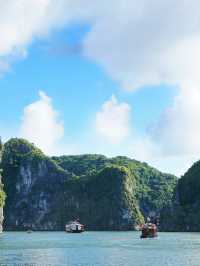 在越南下龍灣，邂逅山水與人文交織的綺麗畫卷