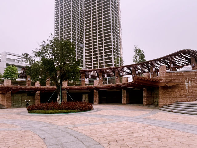 廣東省佛山市一個公园：千燈湖公園，適合購物、觀光旅遊、度假休閒等！