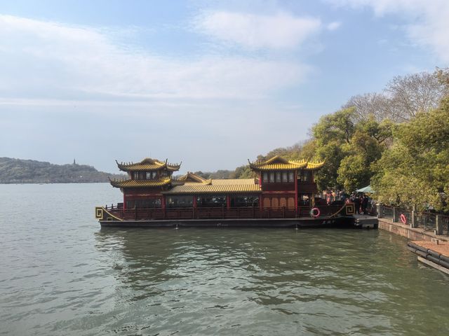 杭州西湖嘅春天景色