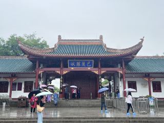 1층 1시, 강가에 천년을 우뚝 서다.