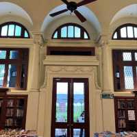 曼谷最美圖書館📚復古控必衝！英文書大清倉趁週末搶啦！
