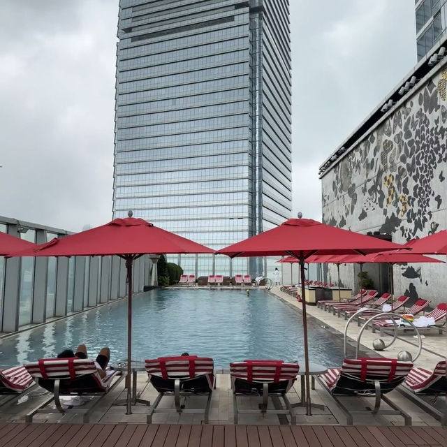 08年的香港海景W酒店非凡套 帶我穿越回經濟上行期…