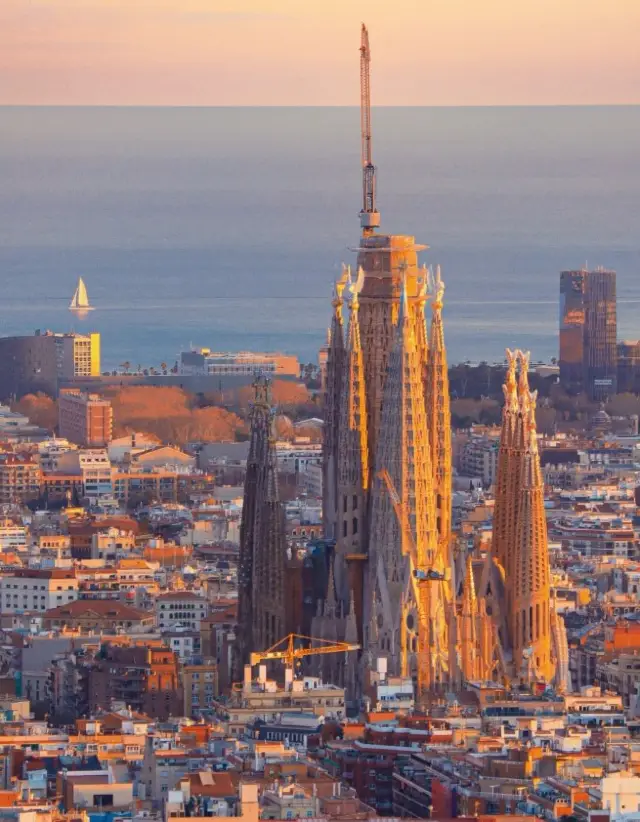 Exploring the Pearl of Iberia - Barcelona | So Beautiful It Leaves You Speechless!