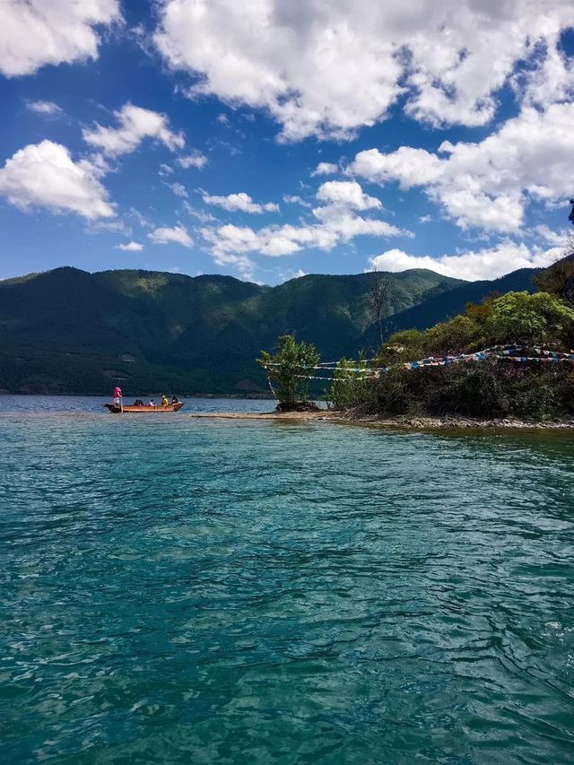 全球絕美湖泊全攻略17處神仙湖泊承包你的朋友圈！