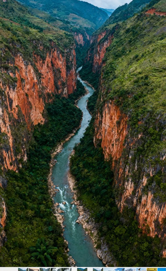 探秘侏羅紀般峽谷
