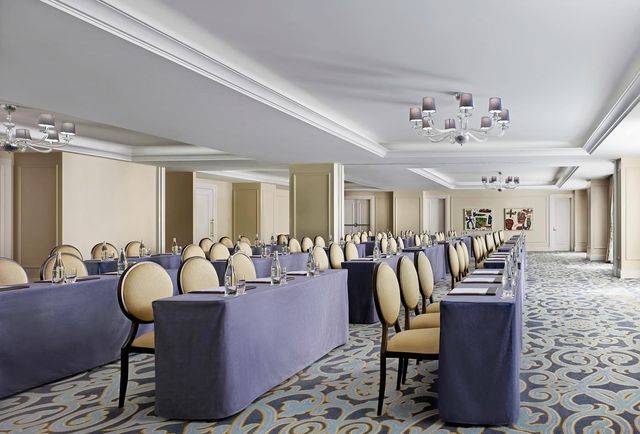 悉尼朗廷酒店 | 復古英倫風，享受奢華體驗   酒店：悉尼朗廷酒店  地址：89-113 Ken