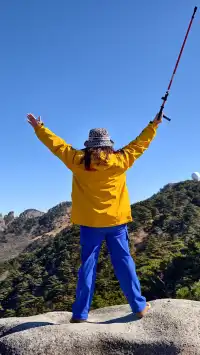 爬黃山，這些裝備和姿勢，明豔出片又實用！