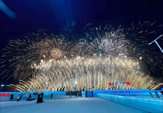 2026哈爾濱冰雪跨年超全攻略|玩遍120萬㎡冰雪王國,避 2026哈爾濱冰雪跨年超全攻略|玩遍120萬㎡冰雪王國,避