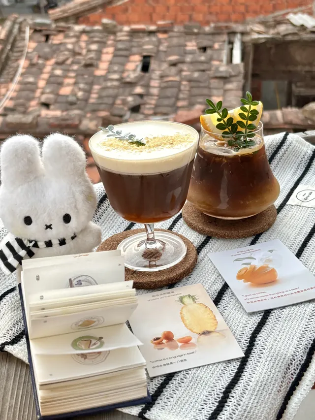 泉州新的!!古厝裡的紅聖誕樹太好拍啦 泉州新的!!古厝裡的紅聖誕樹太好拍啦