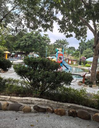 최고의 겨울 가족 여행지! 진장 온천: 77개의 온천탕과 신나는 액티비티를 즐길 수 있는 완벽한 겨울 가족 여행 가이드.