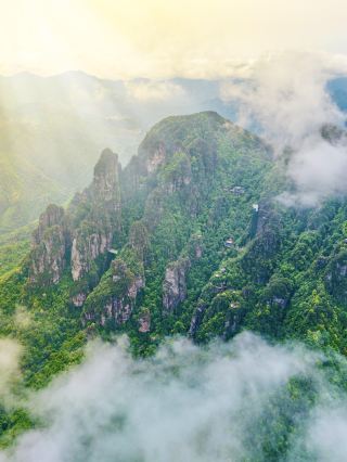 People in Guangxi really know how to have fun with an elevator that goes straight to a hidden mountain-top paradise