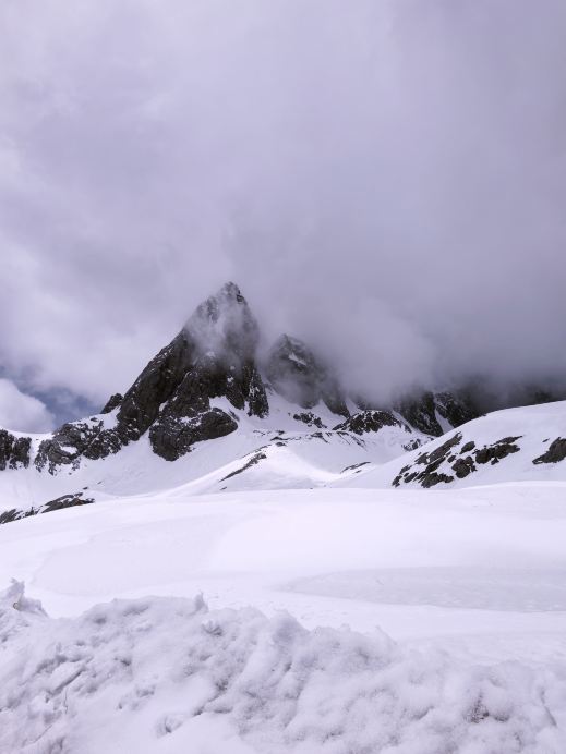 Reach the summit of Jade Dragon Snow Mountain at 4,506 meters! A