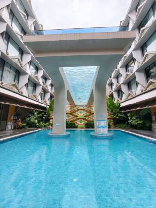 Staying in Gaozhuang | Sleep amidst the hustle and bustle at Naga S Hotel, steps from Starlight Night Market