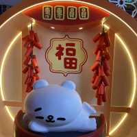 爽爽貓得意新春造型打卡