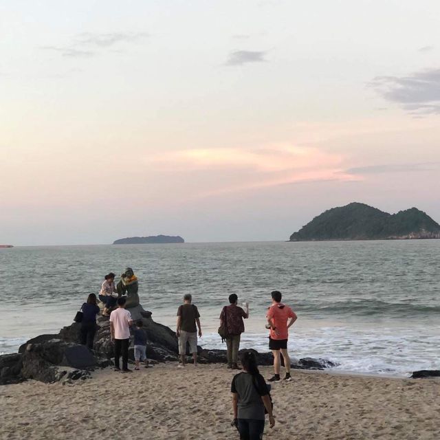 The Mermaid 🧜‍♀️ @ Songkhla beach, Thailand 