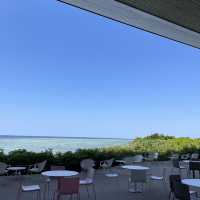 【沖縄県】大人気海カフェでのんびり過ごす