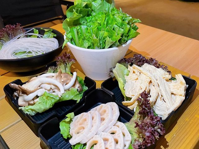 露營風火鍋店🏕️🍲 露營風火鍋店🏕️🍲