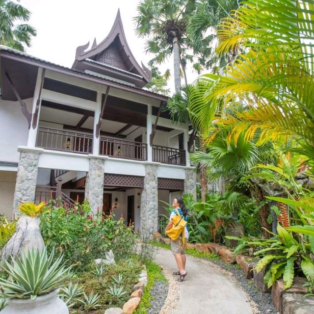 รีสอร์ทหรู5ดาว บรรยากาศดีติดทะเลภูเก็ต
