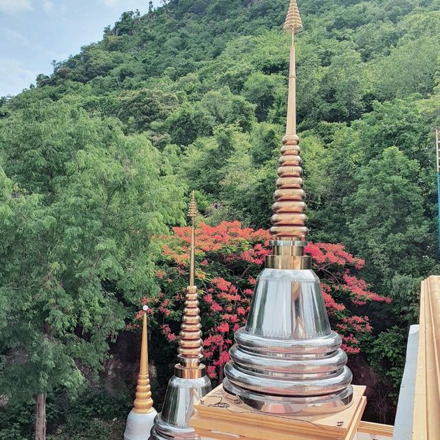 วัดถ้ำเขาปรางค์  วิวมุมสูง สวยทุกองศา