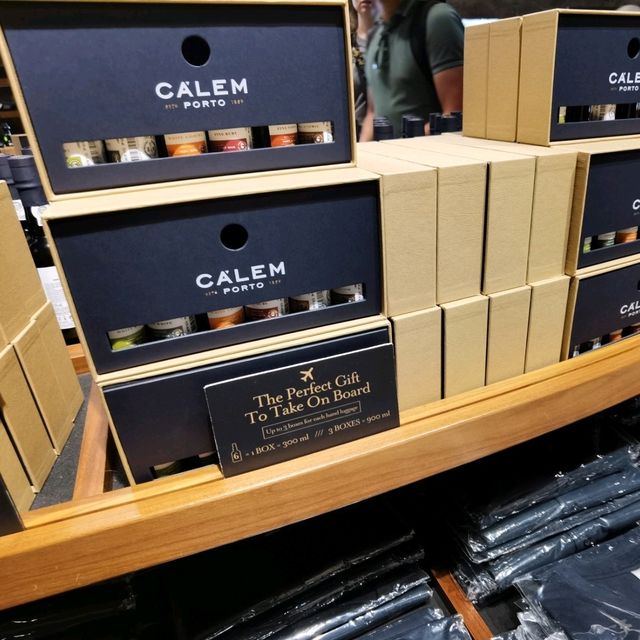 直奔Gaia新城入面既砵酒莊 Loja