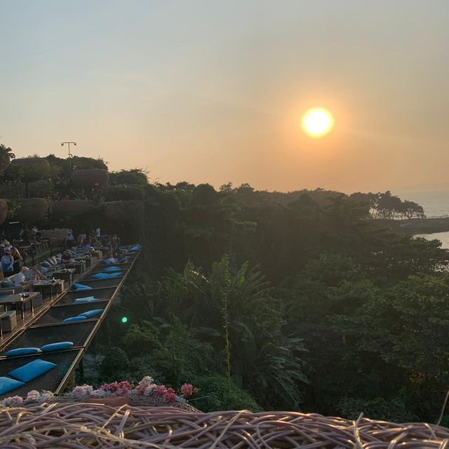 芭提雅美人魚餐廳～