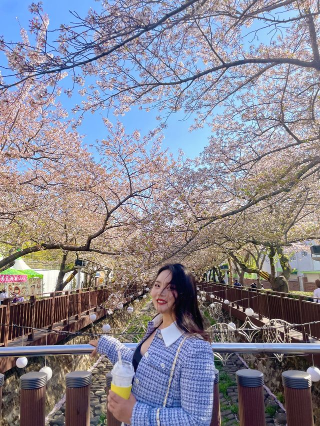 드라마 촬영지로도 유명한 여좌천 로망스 다리🌟