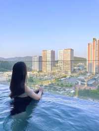오픈형 루프탑 인피니티풀 수영장 호캉스 🫧🏙️🤍