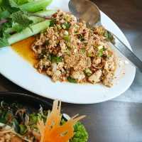 มาหาดใหญ่ต้องแวะ..บังเลาะห์ไก่ทอดเดชา