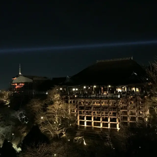 夜遊京都最古老寺院