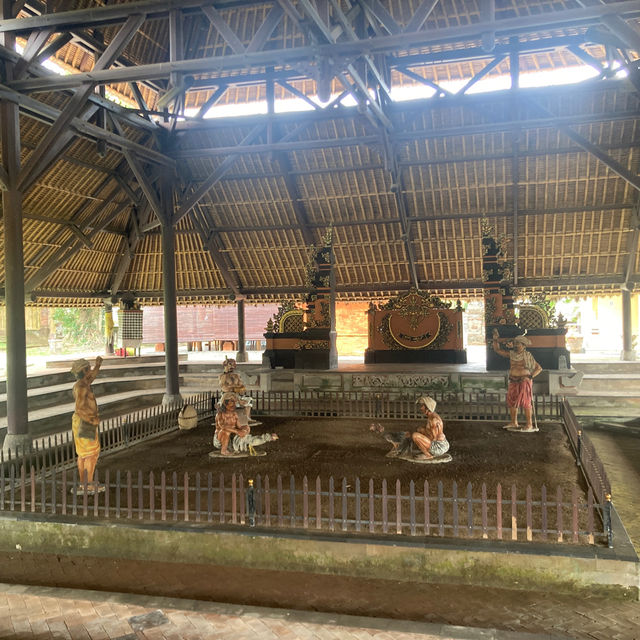 バリ島　【タマン・アユン寺院】