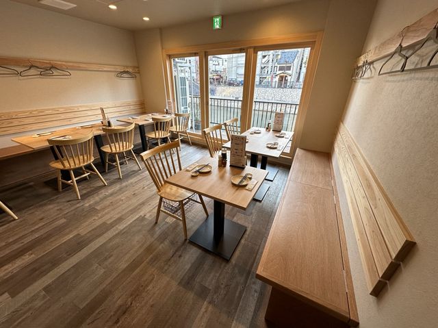 福岡・川端通商店街。60分ひとくち餃子を無限に食べられるお店『博多鉄なべ 無限餃子 中洲川端』