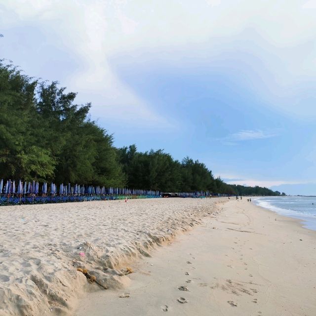 Nice Hotel Near Cha-am Beach, Phetchaburi 🏖️