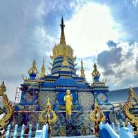 วัดร่องเสือเต้น (Blue Temple)