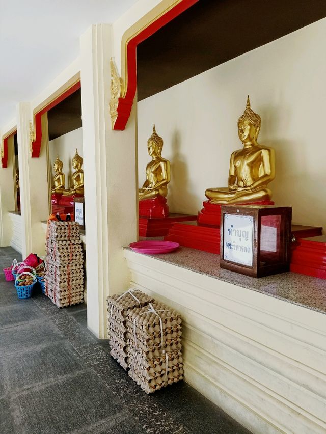 ไหว้พระขอพรที่วัดหลวงพ่อโสธร จังหวัดฉะเชิงเทรา