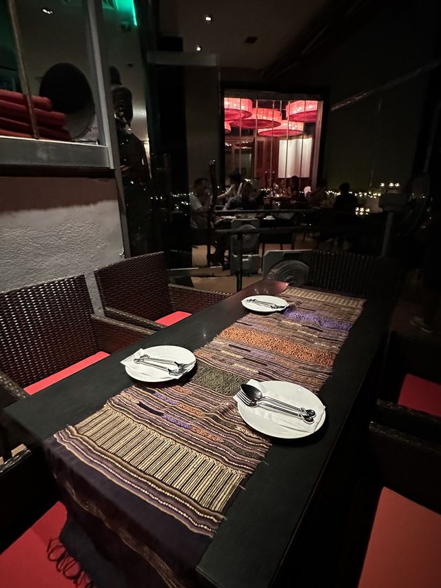 浪漫海濱夜景愉景灣泰國美食