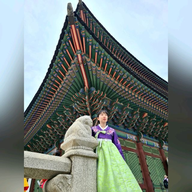 🇰🇷 Walk around Gyeongbokgung Palace in Hanbok