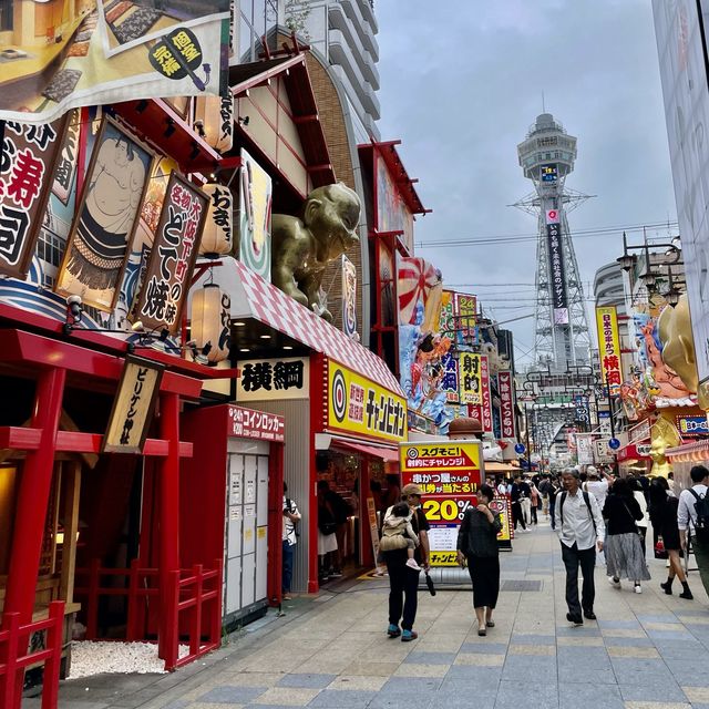 【大阪府】新世界の守り神「ビリケン神社」