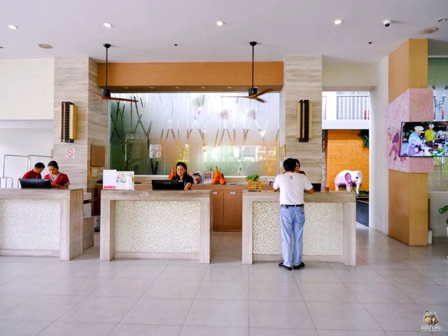 Ramada by Wyndham Phuket Deevana, Patong ที่พักสวย บรรยากาศดี