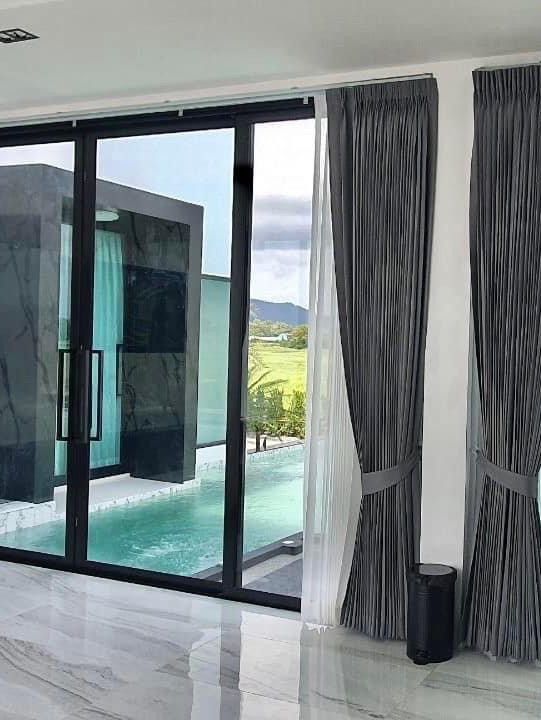 series pool villa