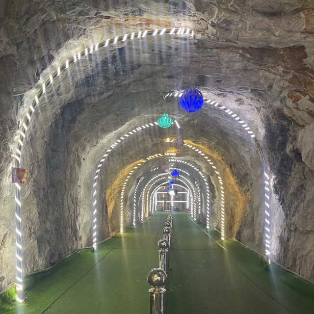 สะพานแก้วมังกรเมฆ (Glass Bridge Rong May)