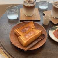 「MOTO COFFEE」：簡約風格、美味蛋糕咖啡，絕對是口碑佳的餐廳