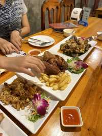 ร้านอาหารปักหลัก มะขาม 