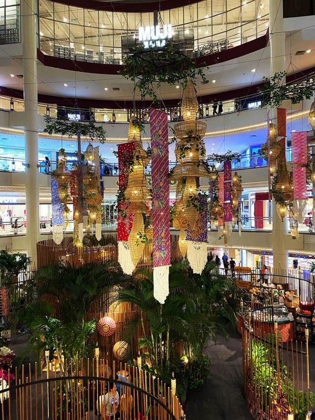 Selamat Hari Raya from Midvalley 😍