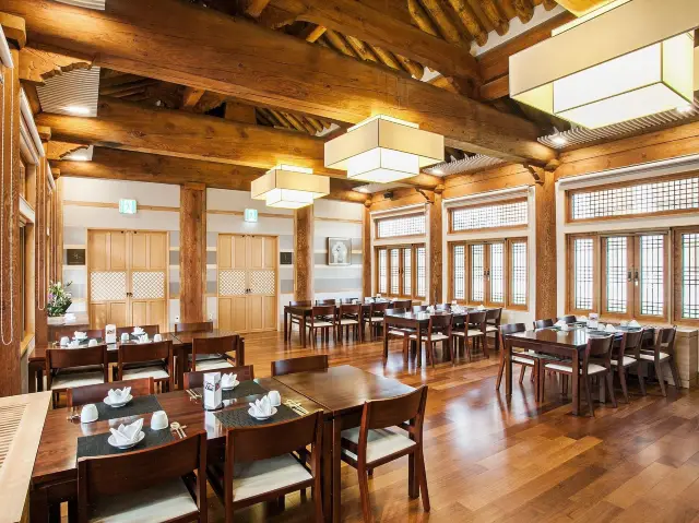 Fine dining at Sura in Gyeongwonjae Ambassador Incheon 