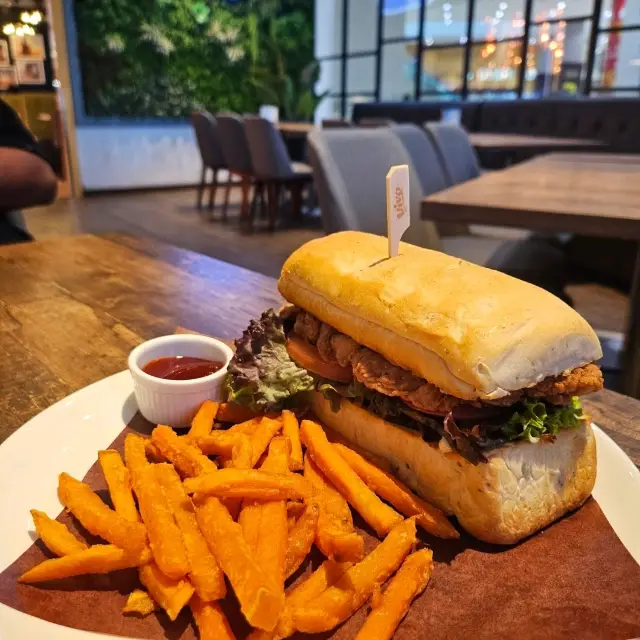 음식을 사랑해! 누가 싫어하겠어?