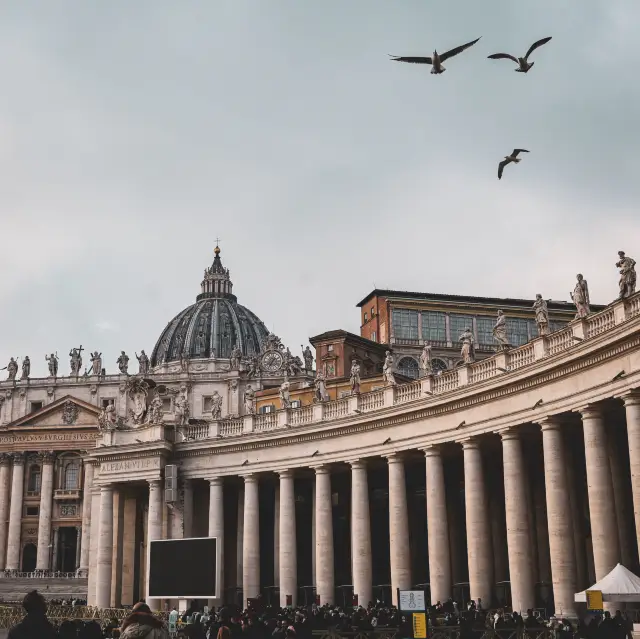 St. Peter's Basilica: A Monumental Experience in the Heart of Vatican City