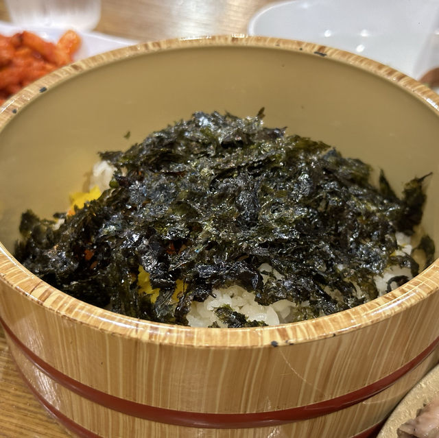 明洞豬腳小姐🐽份量和味道一樣取勝！